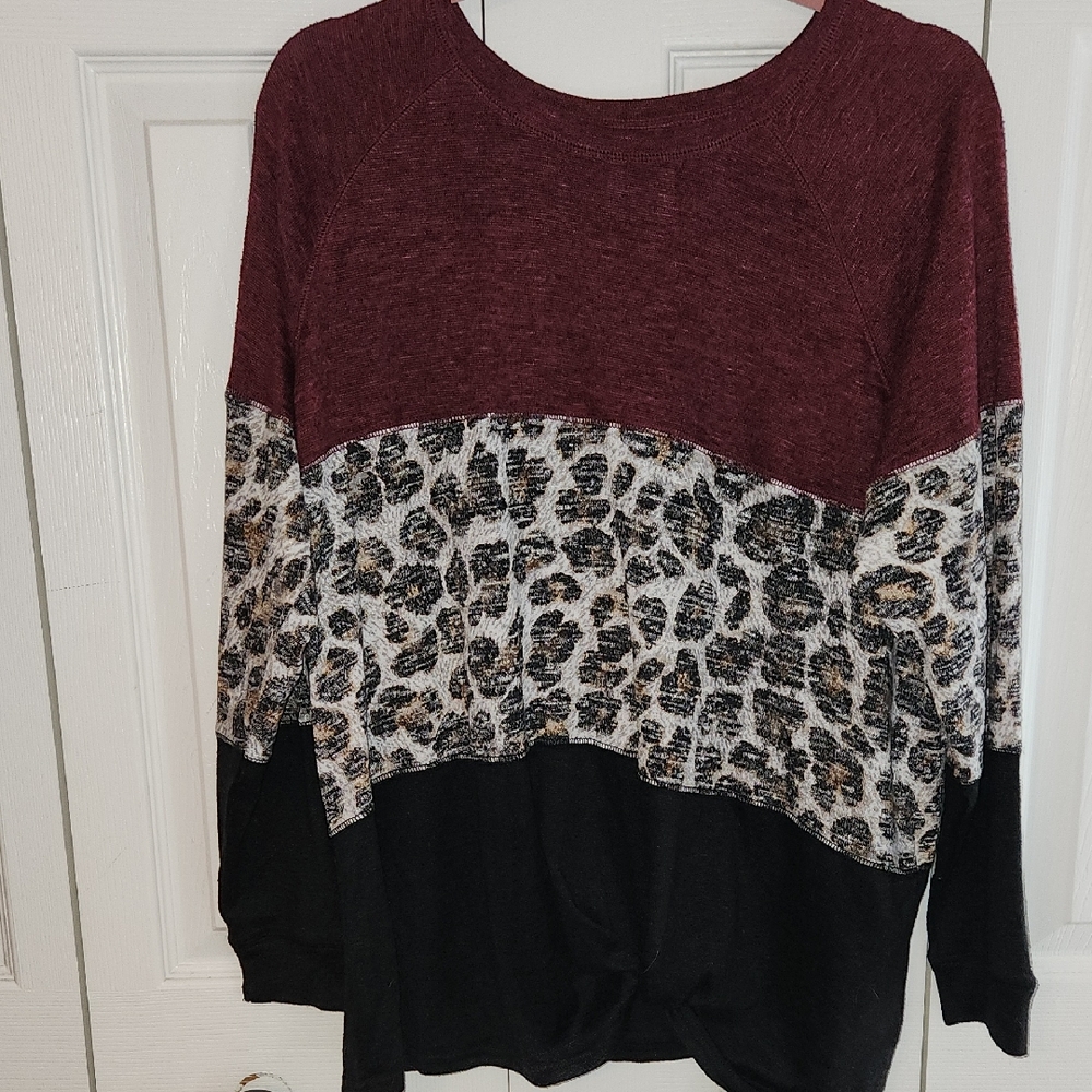 Ladies Color Block Top. Sz. 1x